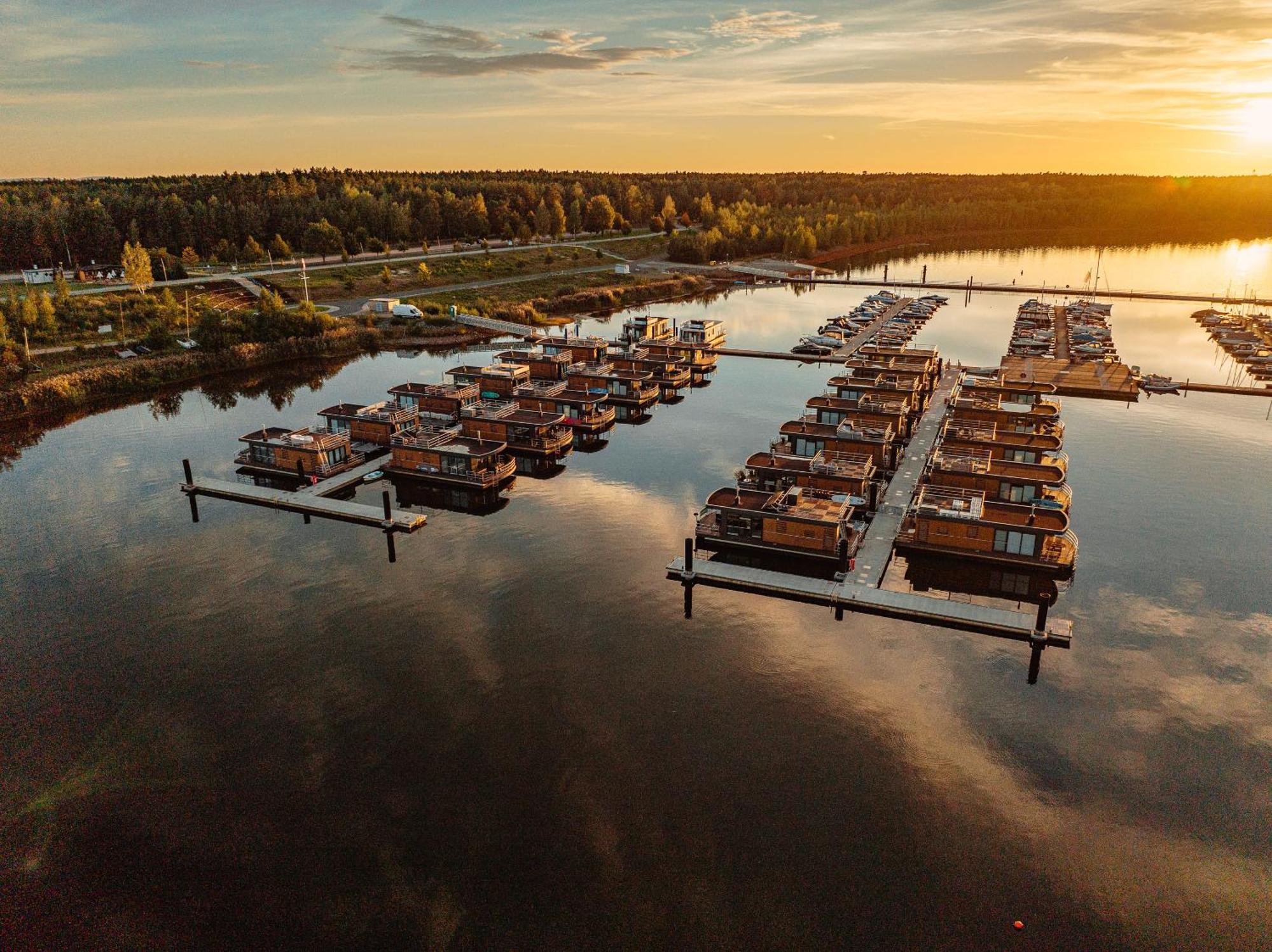 Floatinghouses Baerwalder See Klitten Extérieur photo